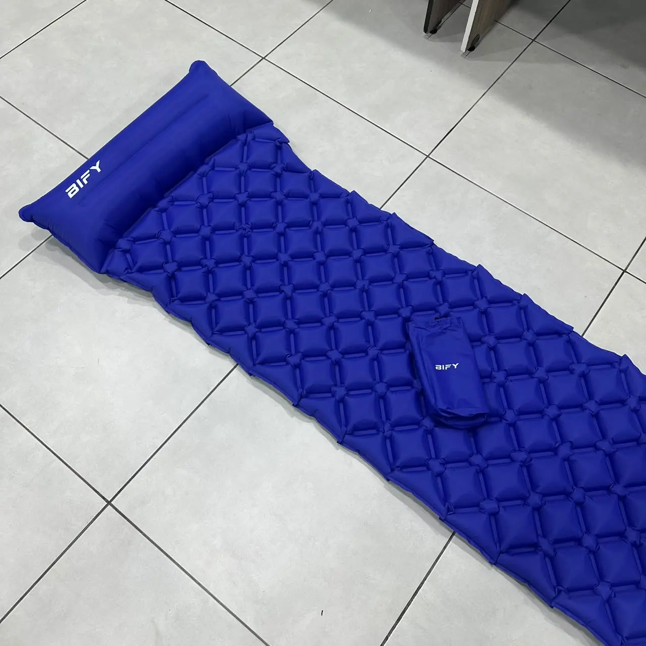 MATELAS GONFLANT CAMPING BIFY B2 SLEEPING PAD AVEC OREILLER MAX 160KG